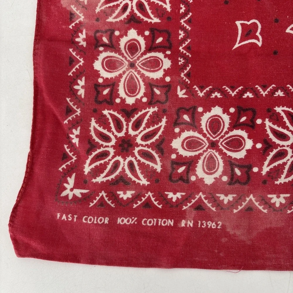 Vtg Bandana 1970's Fast Color Red 100% Cotton Made In USA Western RN 13962 READ